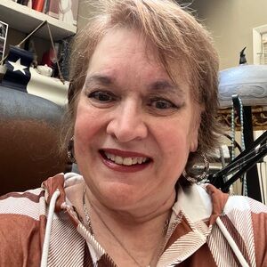 Meet your Posher, Anne